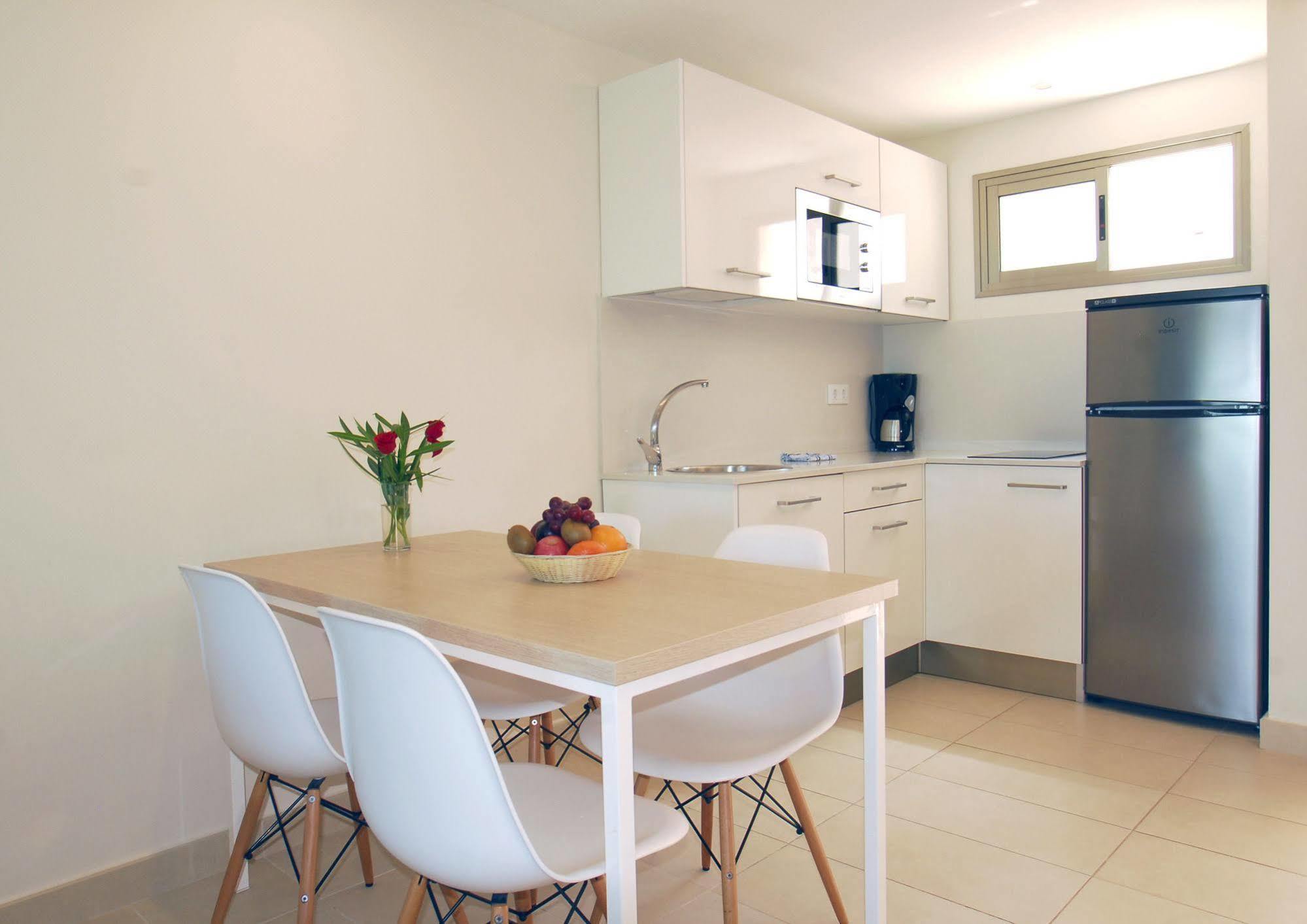 Apartamentos Eden Puerto Rico  Bagian luar foto