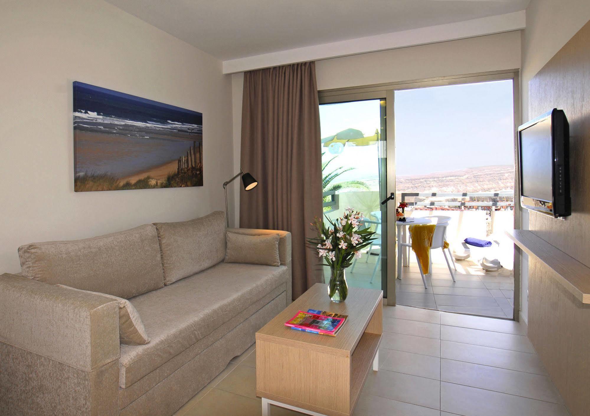Apartamentos Eden Puerto Rico  Bagian luar foto